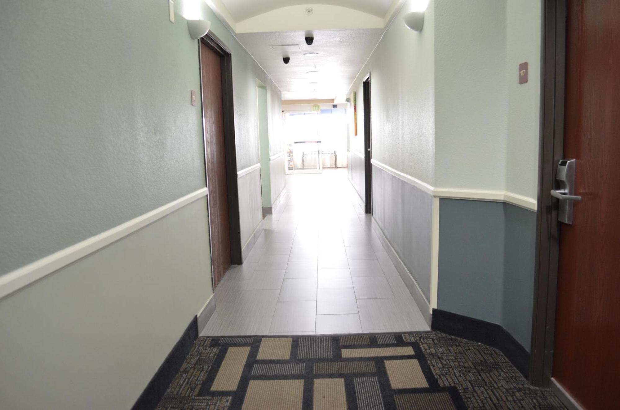 Super 8 By Wyndham Irving/Dfw Apt/North Exterior photo