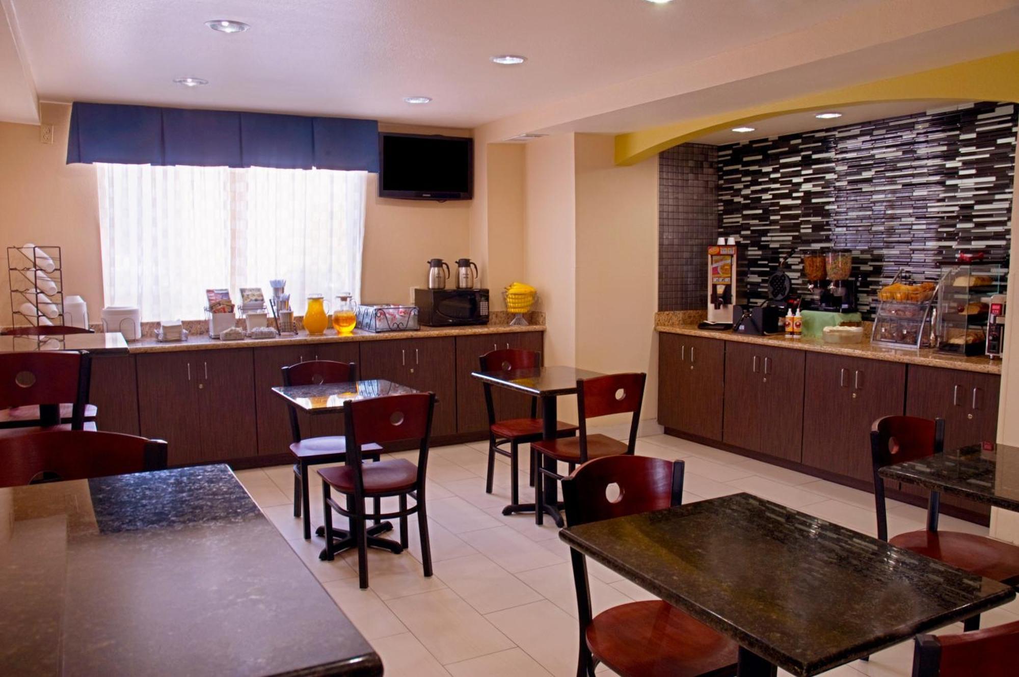 Super 8 By Wyndham Irving/Dfw Apt/North Exterior photo