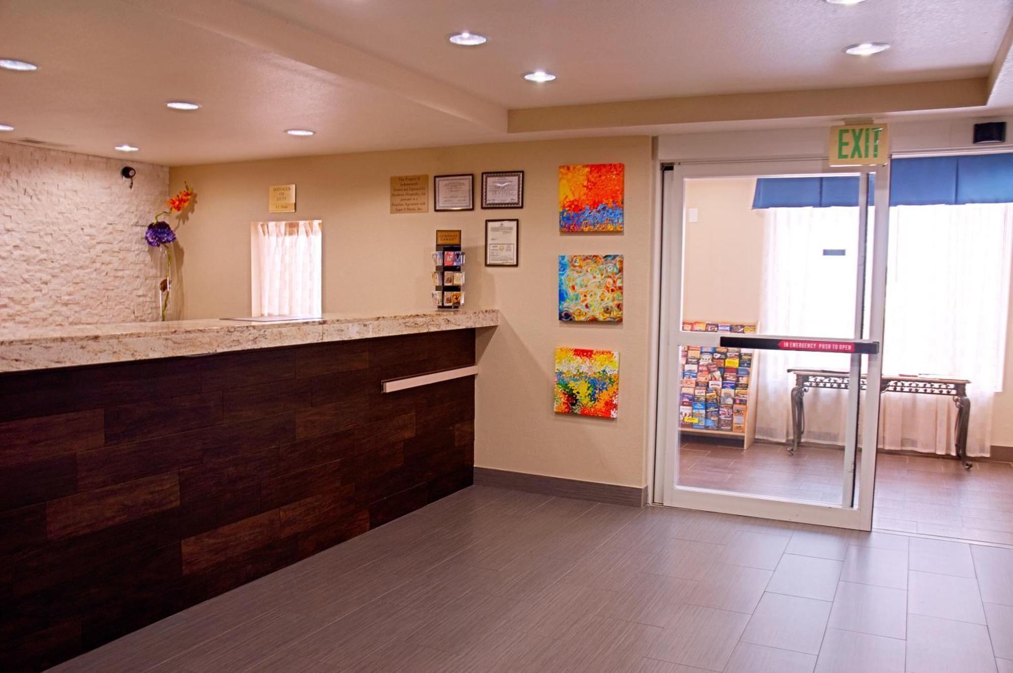 Super 8 By Wyndham Irving/Dfw Apt/North Exterior photo